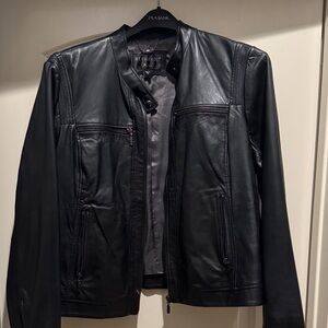 Bernardo Sleek Black Leather Jacket